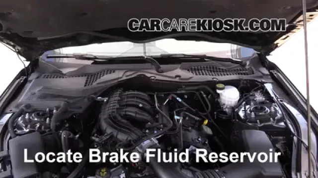 2016 Ford Mustang V6 3.7L V6 Coupe Liquide de frein Ajouter du liquide